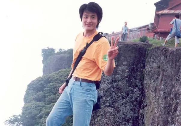 戏内情场小王子孙艺洲，戏外深情初恋20年