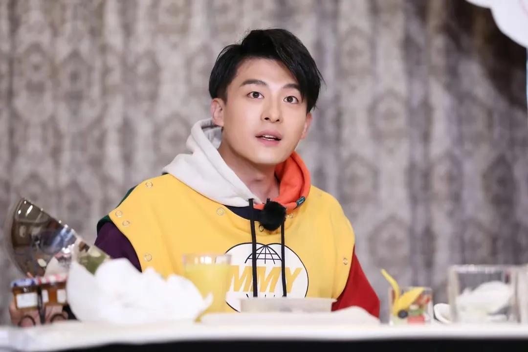 戏内情场小王子孙艺洲，戏外深情初恋20年