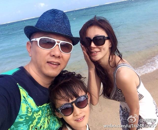 美女演员杨雨婷：裸婚房子斌，恩爱25年生一女，成为彼此的骄傲