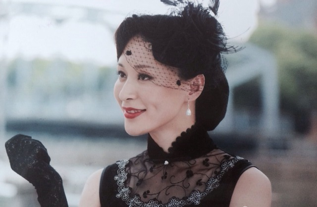 美女演员杨雨婷：裸婚房子斌，恩爱25年生一女，成为彼此的骄傲