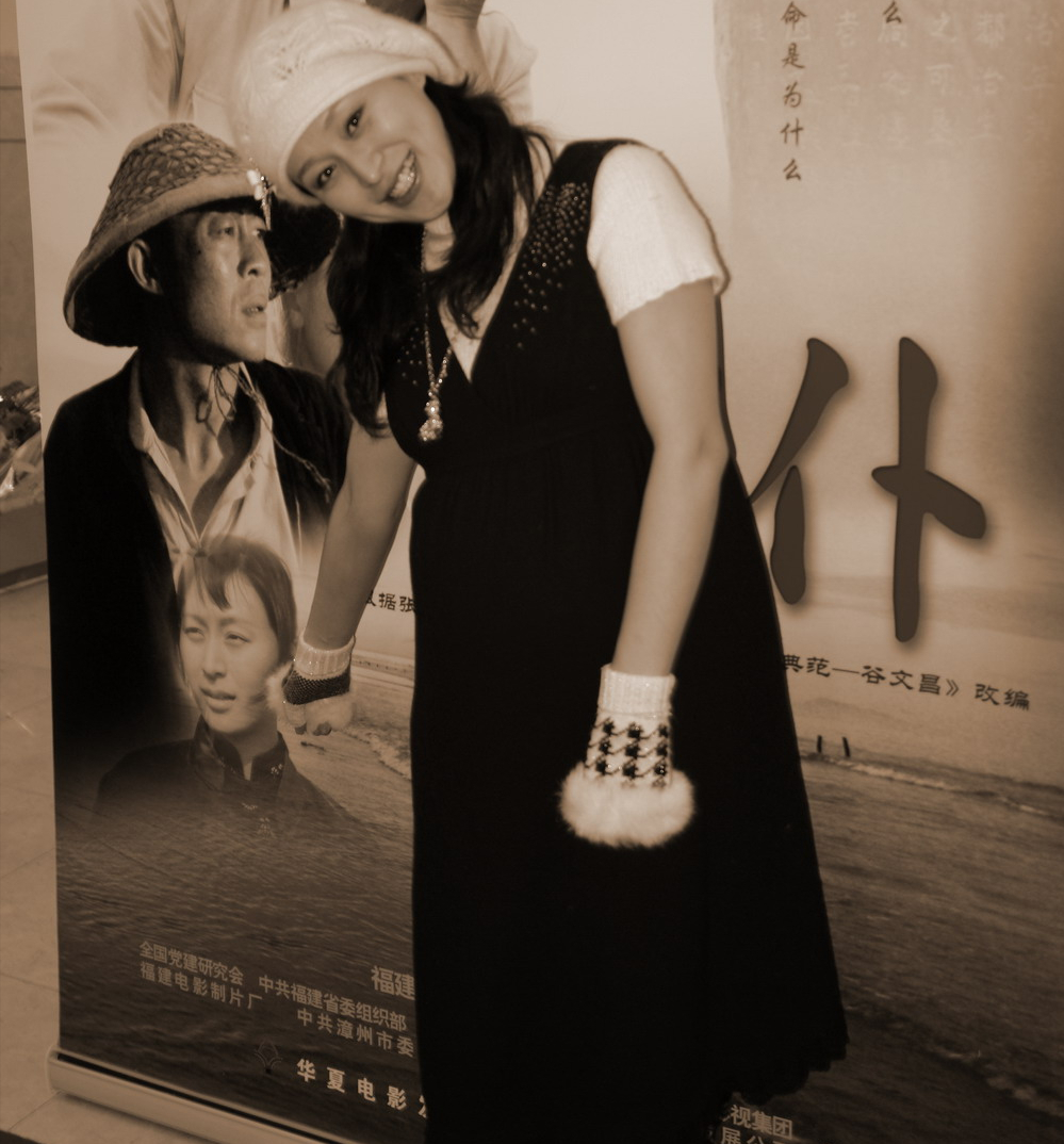 美女演员杨雨婷：裸婚房子斌，恩爱25年生一女，成为彼此的骄傲