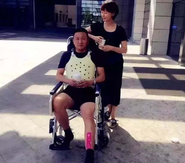美女演员杨雨婷：裸婚房子斌，恩爱25年生一女，成为彼此的骄傲