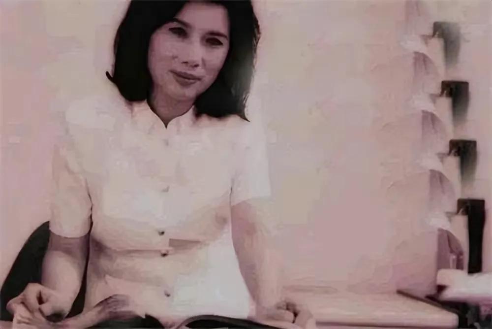 中年丧夫的董明珠，被亲哥踢出族谱，儿子40仍未婚！