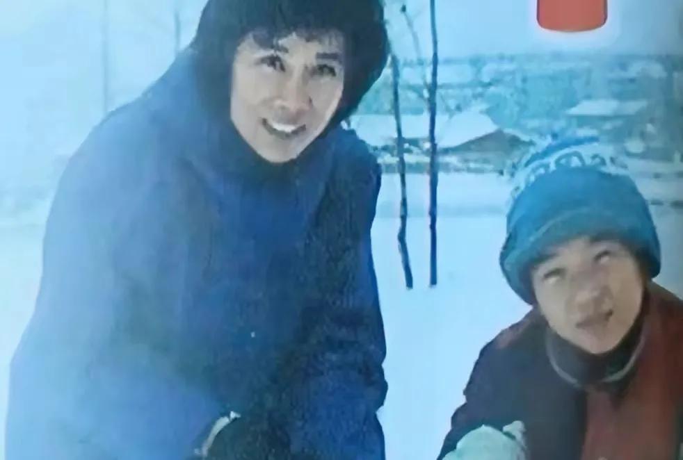 中年丧夫的董明珠，被亲哥踢出族谱，儿子40仍未婚！