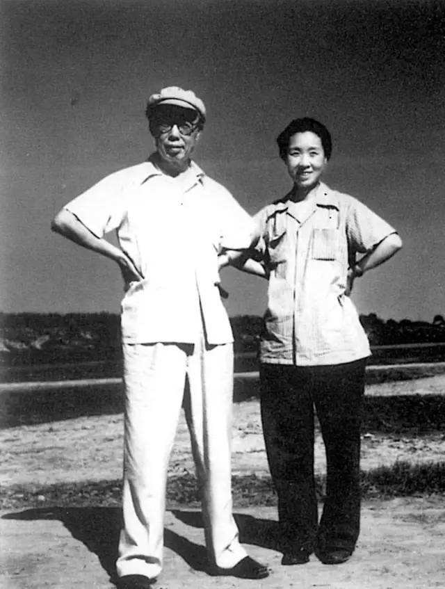 田汉：一生四段婚姻，辜负三位妻子，追悼会上只有一位妻子送终