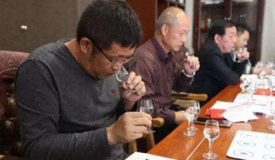 ​一两酒价格_一两酒等于多少钱一斤