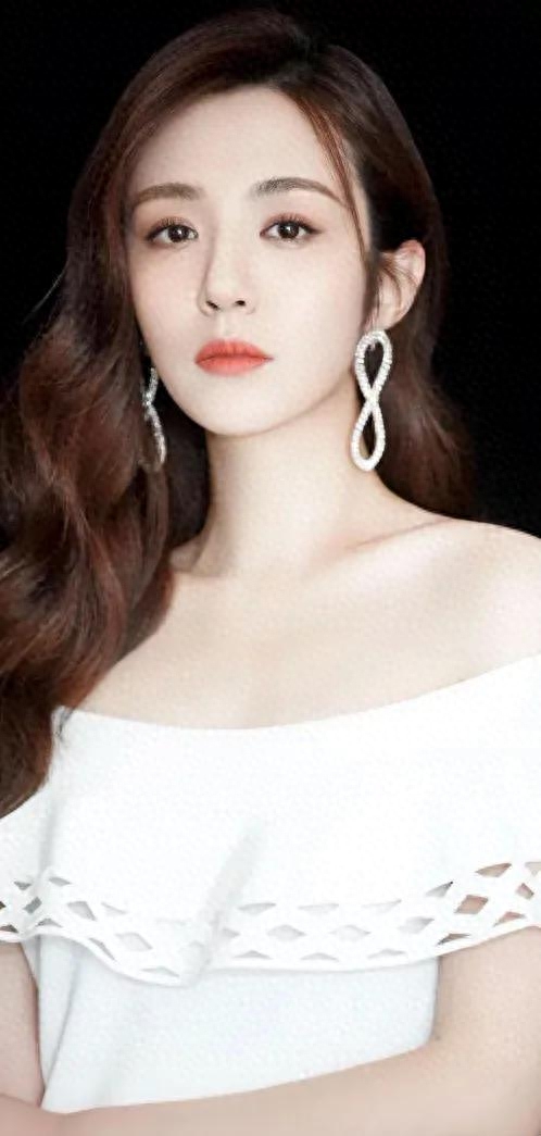 演员王晓晨 ，成为女神的腾飞之路