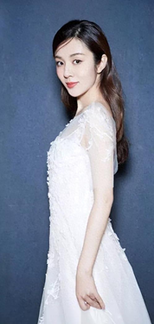 演员王晓晨 ，成为女神的腾飞之路