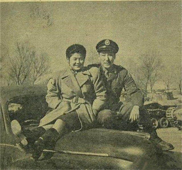 蒋纬国：火车上遇真爱，婚后妻子九孕无子，后娶新欢相貌酷似亡妻