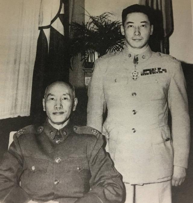 蒋纬国：火车上遇真爱，婚后妻子九孕无子，后娶新欢相貌酷似亡妻
