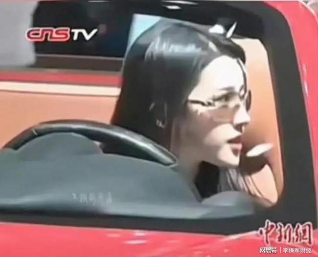 刘亦菲曾在车展买法拉利经典视频回顾 网友：好帅！霸道女总裁走进现实