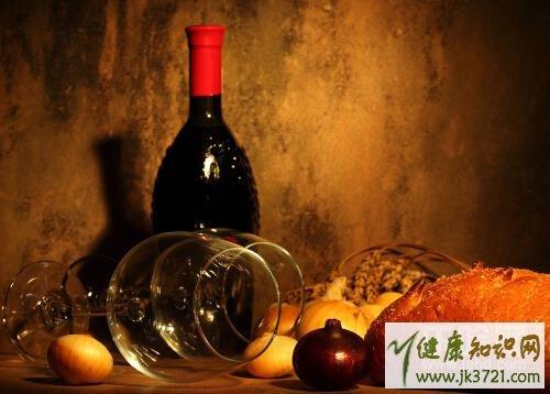 喝酒前应该吃点什么