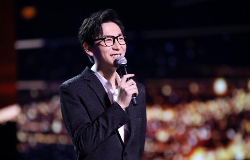 台上同是主持人，台下已成8年夫妻！李好郭晓敏，日夜相伴才幸福