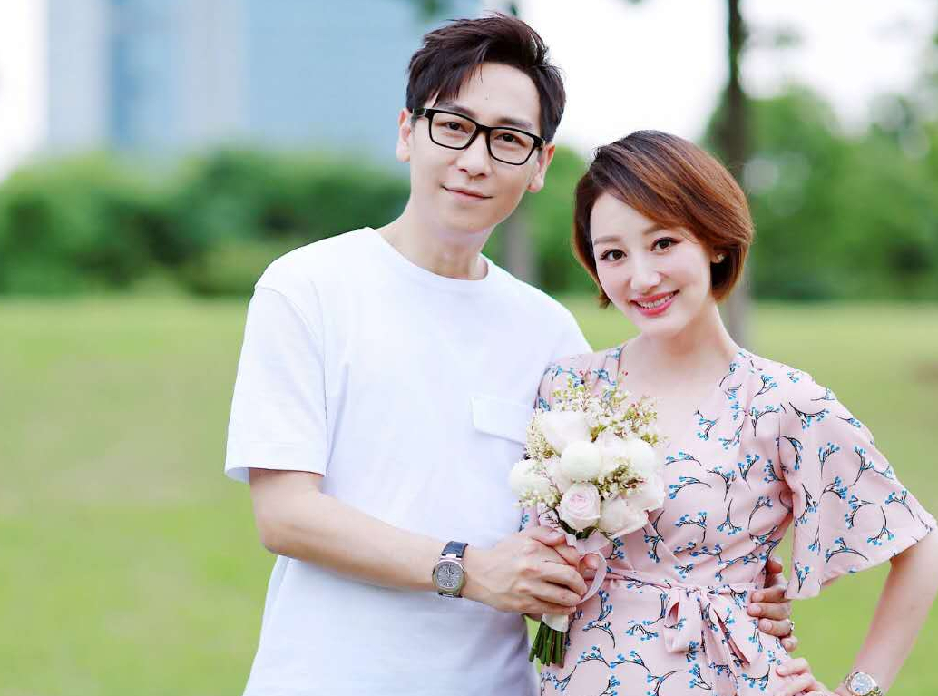 台上同是主持人，台下已成8年夫妻！李好郭晓敏，日夜相伴才幸福