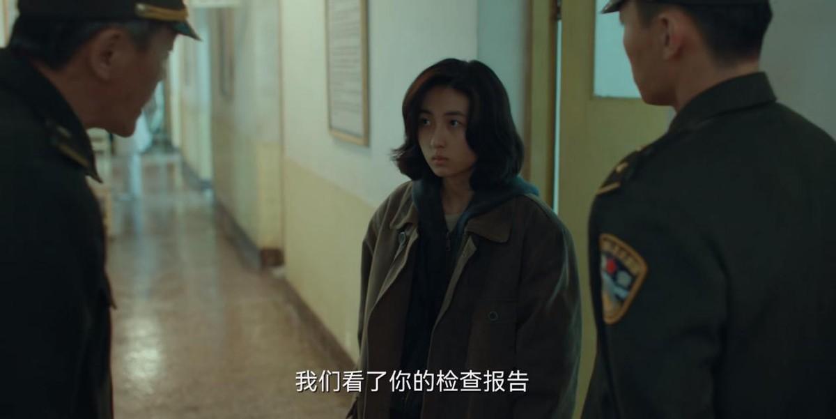 刚播3集，力压《县委大院》夺飙升榜第一，张子枫新剧越看越上瘾