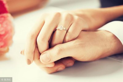 ​已婚女人暗恋你最准的表现（已婚女人暗恋你的举动）