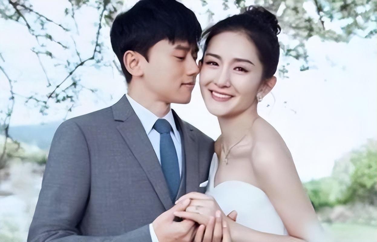 谢娜官宣成乘风发布人，张杰高调发文为妻庆祝，中年爱情磕到了