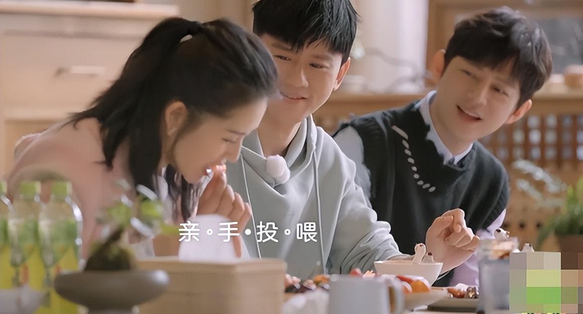 谢娜官宣成乘风发布人，张杰高调发文为妻庆祝，中年爱情磕到了