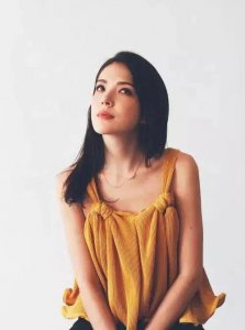 ​嘲她是“花瓶”的，打脸了吧？
