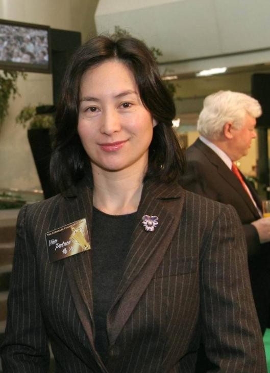 何超琼个人资料(何超琼许晋亨离婚22年)
