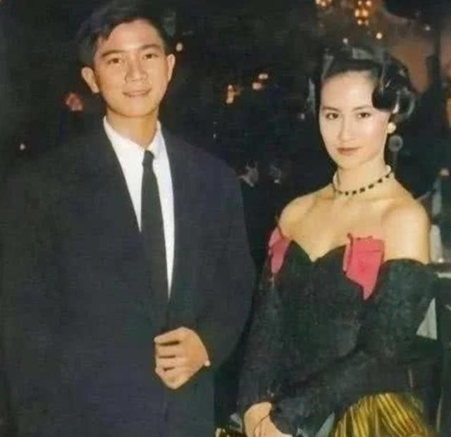 何超琼个人资料(何超琼许晋亨离婚22年)
