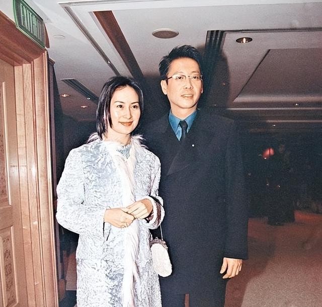 何超琼个人资料(何超琼许晋亨离婚22年)