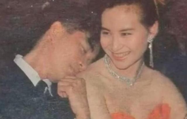 何超琼个人资料(何超琼许晋亨离婚22年)