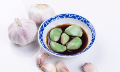 ​腊八节教你在家腌清脆可口的腊八蒜 腊八节的独特美食分享