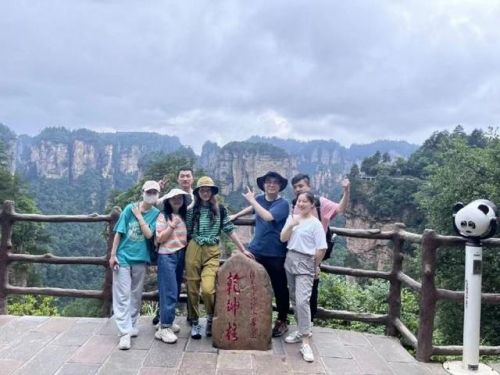 张家界自由行攻略及费用(张家界自由行旅游攻略三天)-第1张图片-
