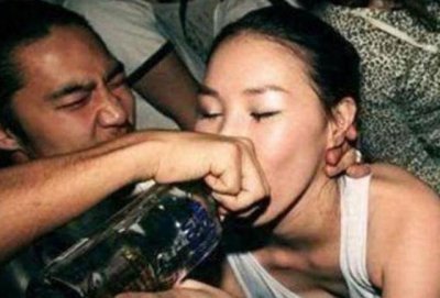 ​柳岩黄灿盛什么关系（2PM成员黄灿盛与女友成婚）