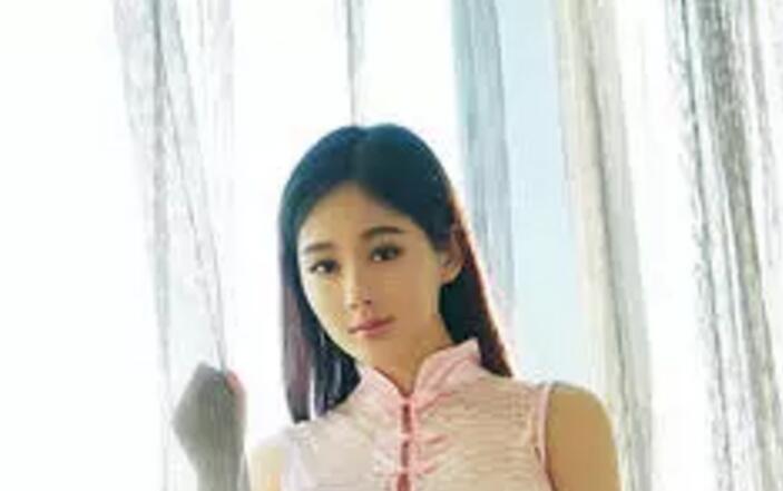 推女郎易阳与老外怎么回事 大尺度写真图片