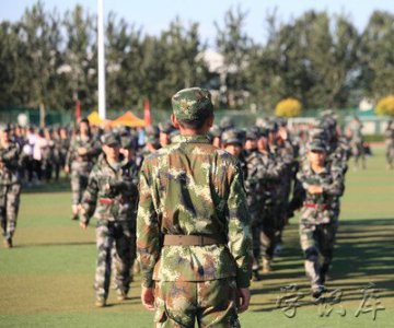 ​军训有哪些训练项目?(大学军训需要准备什么)