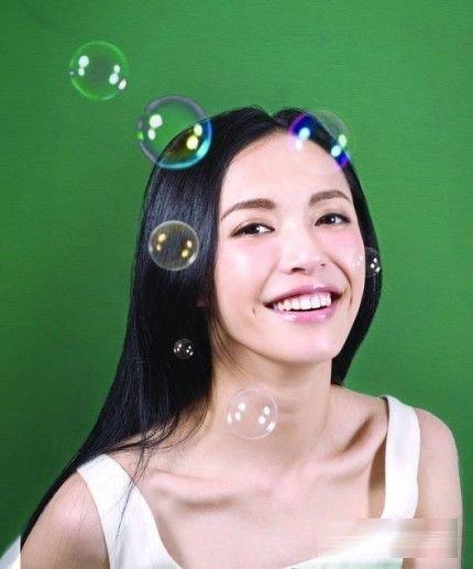 适合女生中分的发型（最容易出美女的中分发型）(8)
