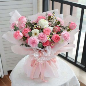 ​母亲节除了送康乃馨还能送什么花（母亲节应该送什么花）