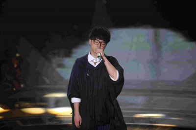 ​欧豪一年赚多少钱 华晨宇和欧豪谁身价高