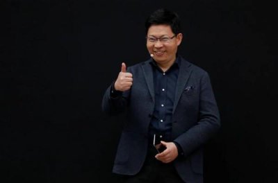 ​余承东发朋友圈：智界 S7 预定过万 比问界新 M7 还猛