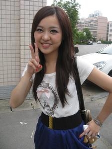 直击超级女声郭梦秋去世，去世原因给明星警示，郁可唯曾轶可悼念