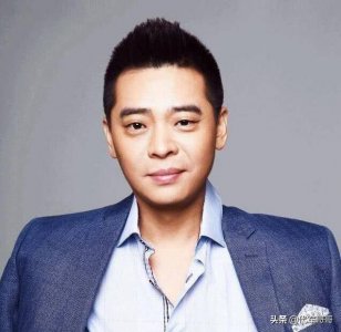 ​他是郑爽的大学老师，曾被黄磊骂哭，娶小11岁美女演员很幸福