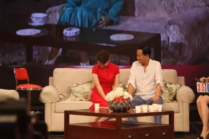 那一次《我爱我家》剧组聚会，极少露面的女神“贾小凡”也来了