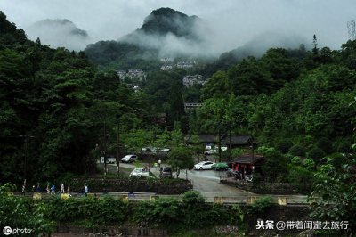 ​世界上有那么多山，白素贞为什么偏偏选择了青城山？