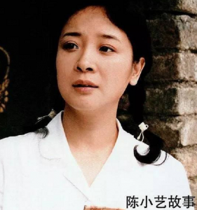 ​陈小艺个人资料简介：结婚24年分居12年？曾被曝多次出轨，丈夫却一直保持了沉