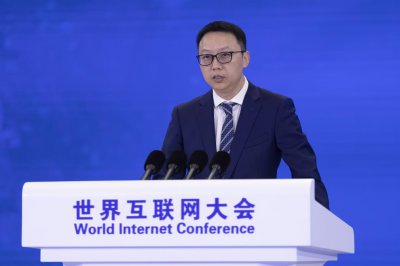 ​淘天集团最大变革：戴珊下、吴泳铭上，迎战拼多多
