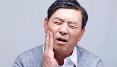 ​牙疼没药怎么办立刻止疼（牙疼不用怕，缓解牙疼的8个简单方法，太实用了，收