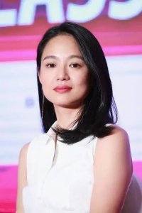 ​周韵美得惊艳的照片