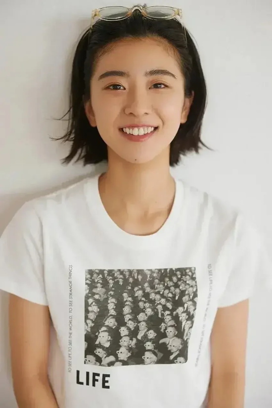 不拘小节的岛国美女：黑岛结菜