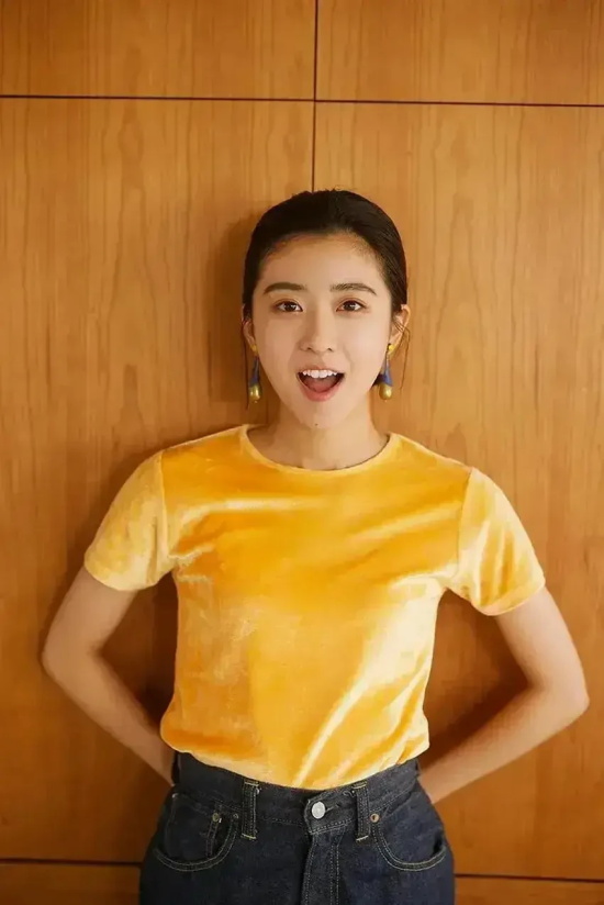 不拘小节的岛国美女：黑岛结菜