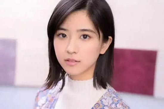 不拘小节的岛国美女：黑岛结菜