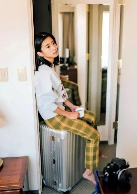 不拘小节的岛国美女：黑岛结菜