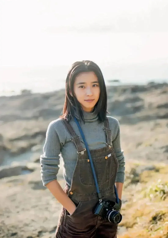 不拘小节的岛国美女：黑岛结菜