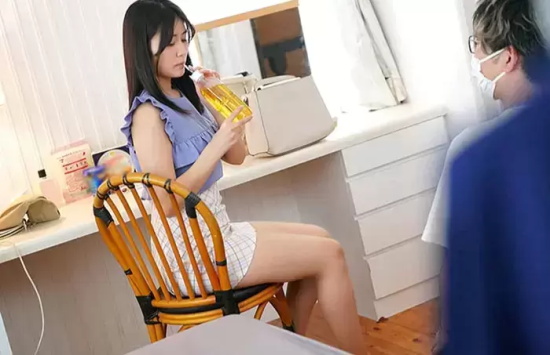 美人有泪的神宫寺奈绪写真分享，暗黑界的女教师！
